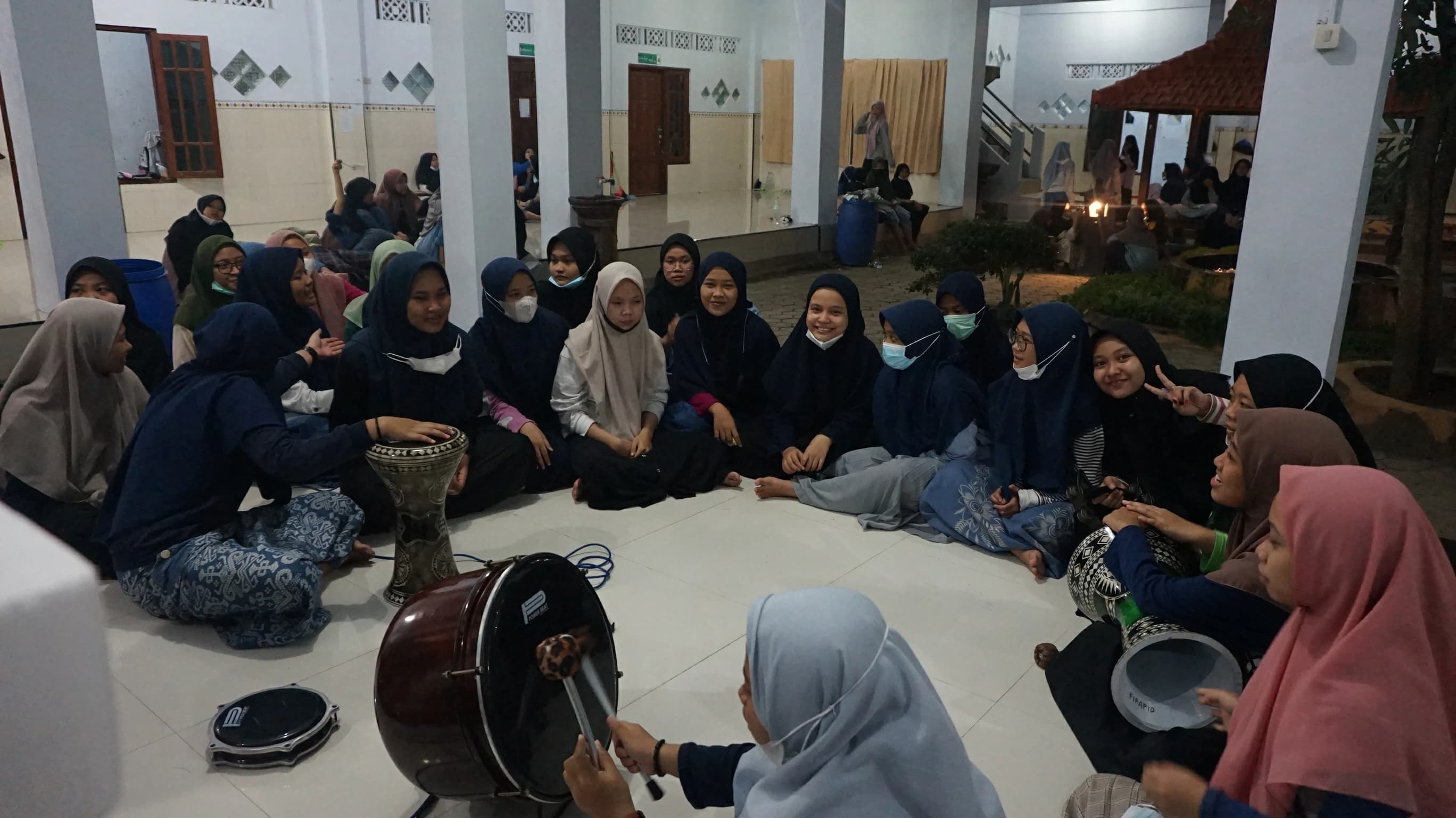 Kegiatan belajar santri